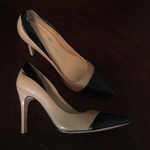 Nude/Black Pumps!! 👠💋